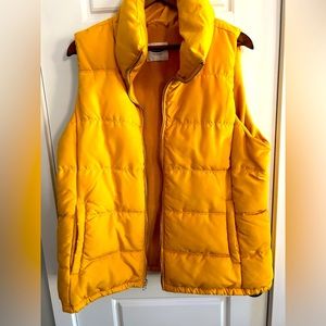 Old Navy Bright yellow puffy Vest! XL